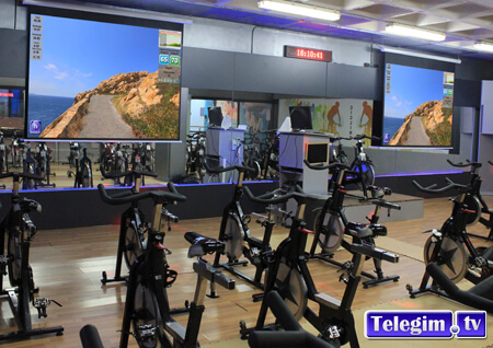 Virtual Cycling dos proyectores espectacular TelegimTV